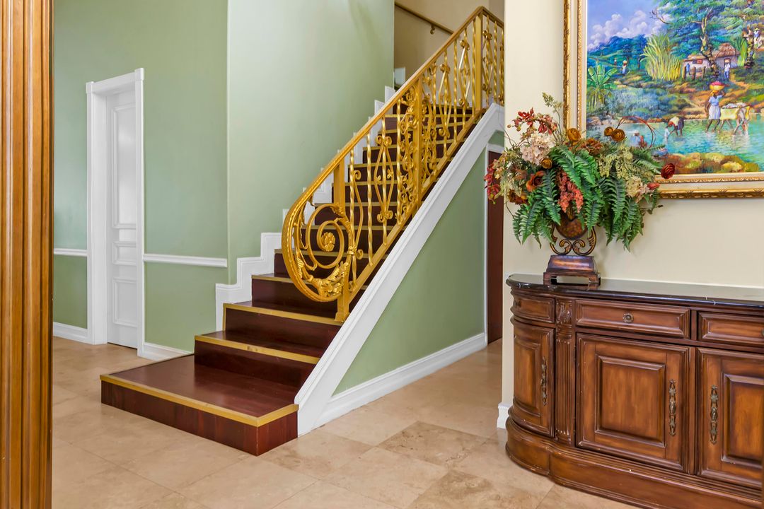 En Renta: $7,000 (7 camas, 3 baños, 4612 Pies cuadrados)