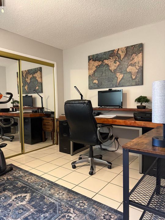 合同活跃: $359,000 (3 贝兹, 2 浴室, 1614 平方英尺)