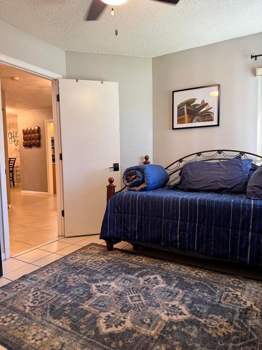 合同活跃: $359,000 (3 贝兹, 2 浴室, 1614 平方英尺)