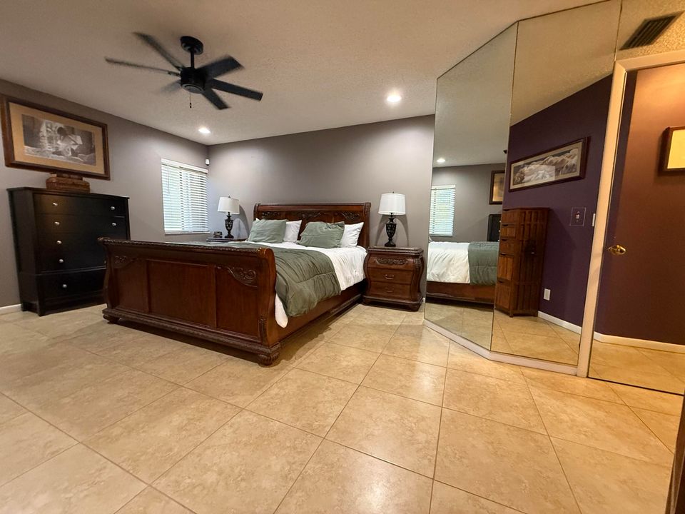 合同活跃: $359,000 (3 贝兹, 2 浴室, 1614 平方英尺)