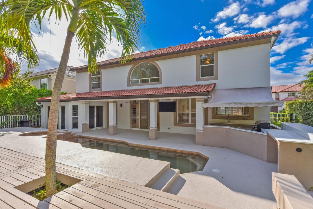 Active With Contract: $999,000 (5 beds, 4 baths, 3212 Square Feet)