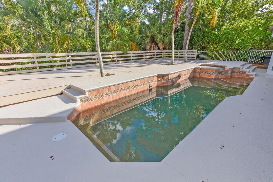 Active With Contract: $999,000 (5 beds, 4 baths, 3212 Square Feet)