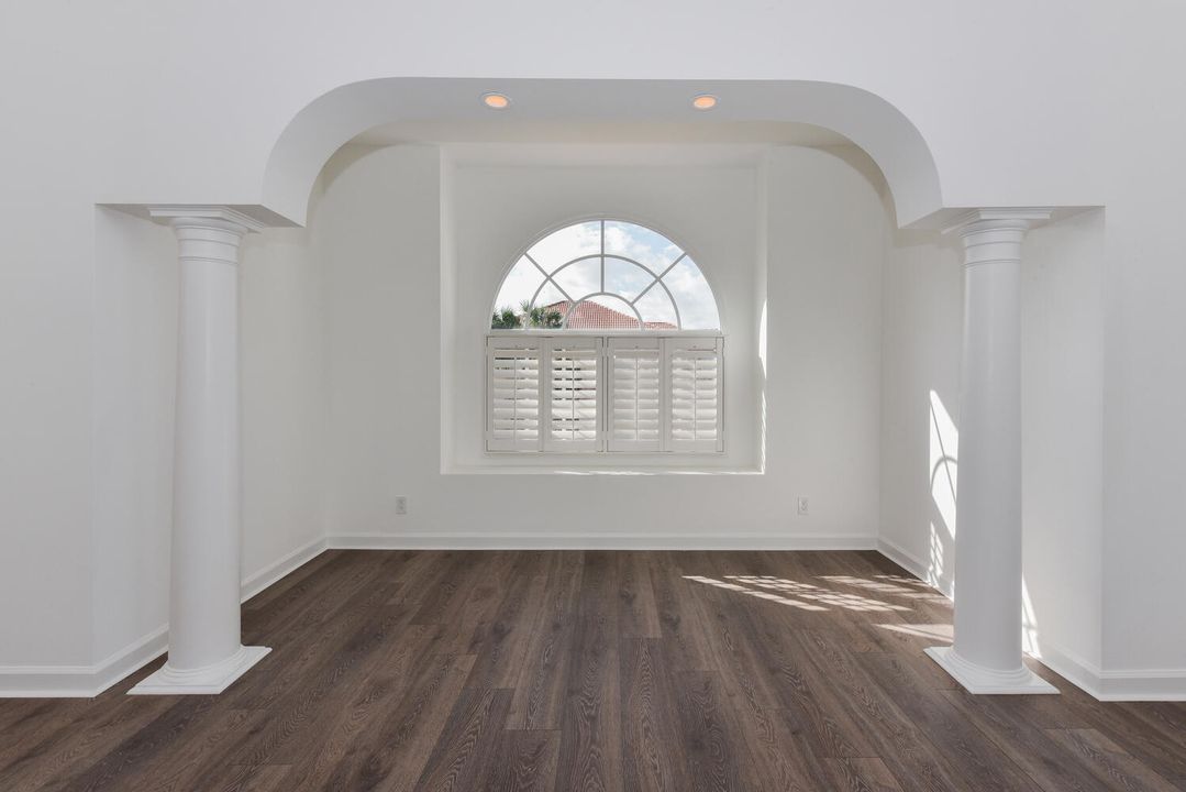 Active With Contract: $999,000 (5 beds, 4 baths, 3212 Square Feet)