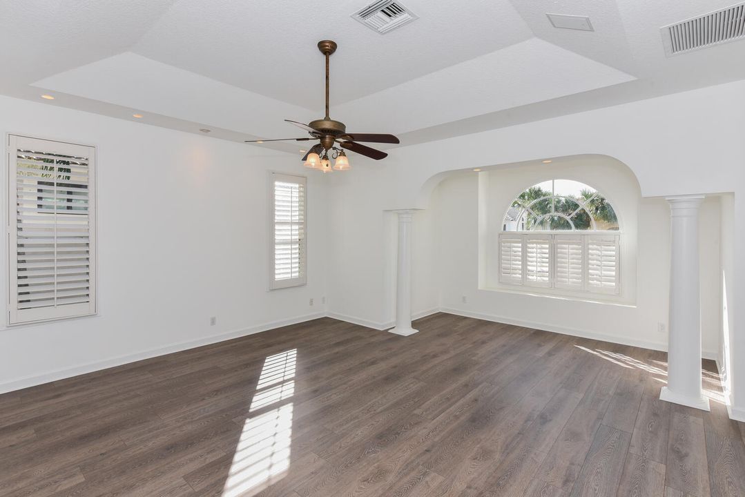 Active With Contract: $999,000 (5 beds, 4 baths, 3212 Square Feet)