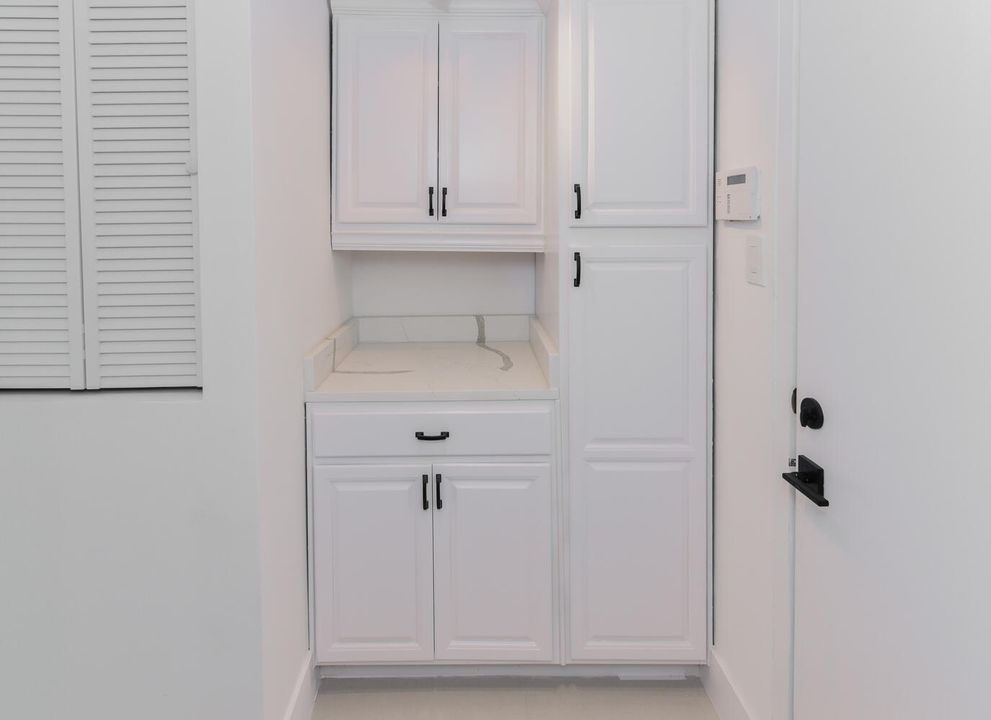 Active With Contract: $999,000 (5 beds, 4 baths, 3212 Square Feet)