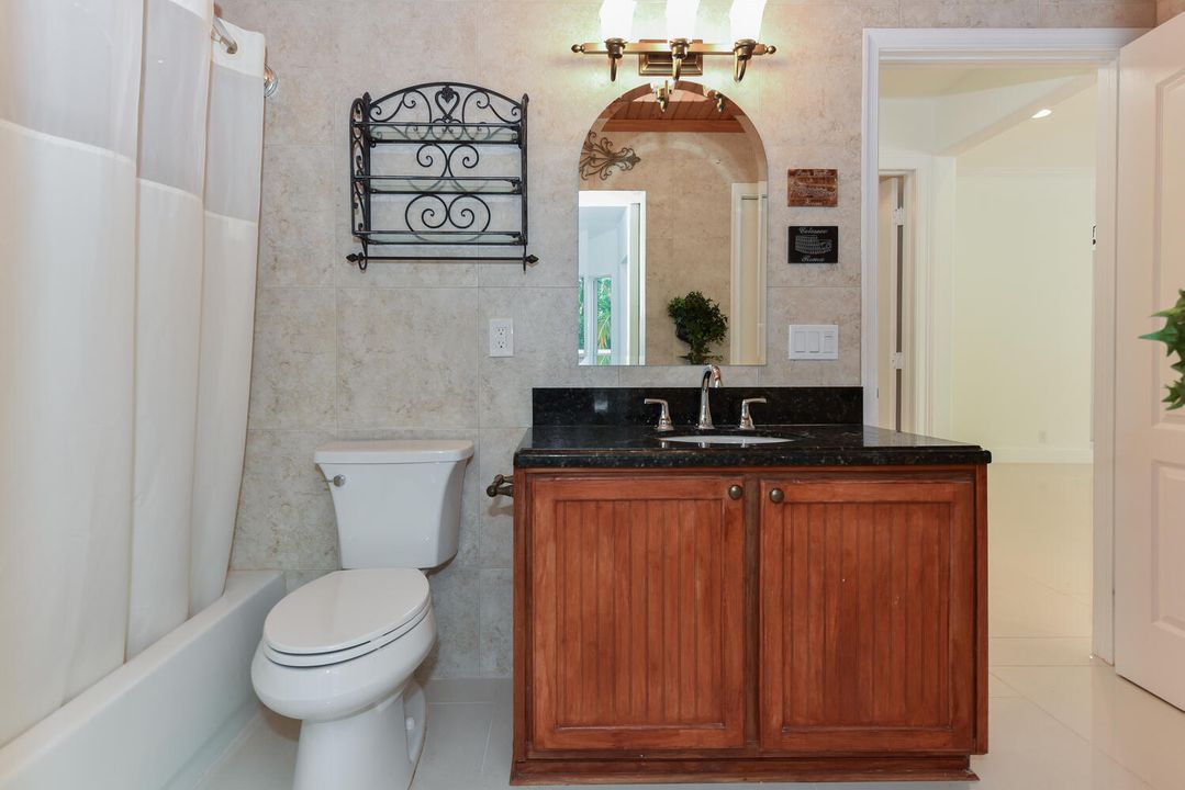 Active With Contract: $999,000 (5 beds, 4 baths, 3212 Square Feet)