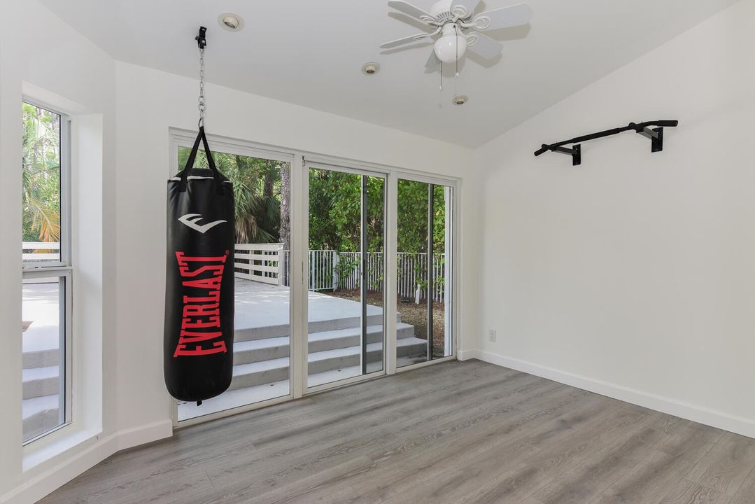 Active With Contract: $999,000 (5 beds, 4 baths, 3212 Square Feet)