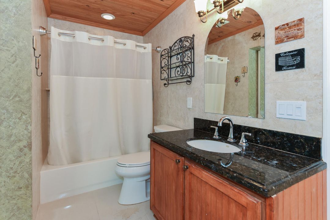 Active With Contract: $999,000 (5 beds, 4 baths, 3212 Square Feet)