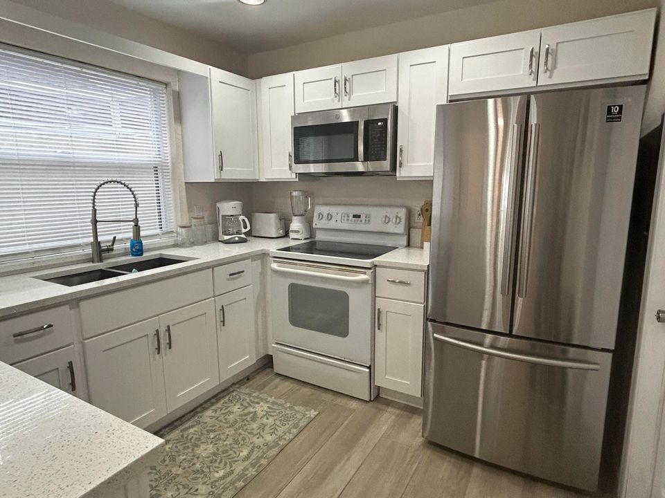 For Rent: $6,499 (3 beds, 2 baths, 1640 Square Feet)