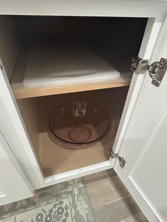 For Rent: $6,499 (3 beds, 2 baths, 1640 Square Feet)