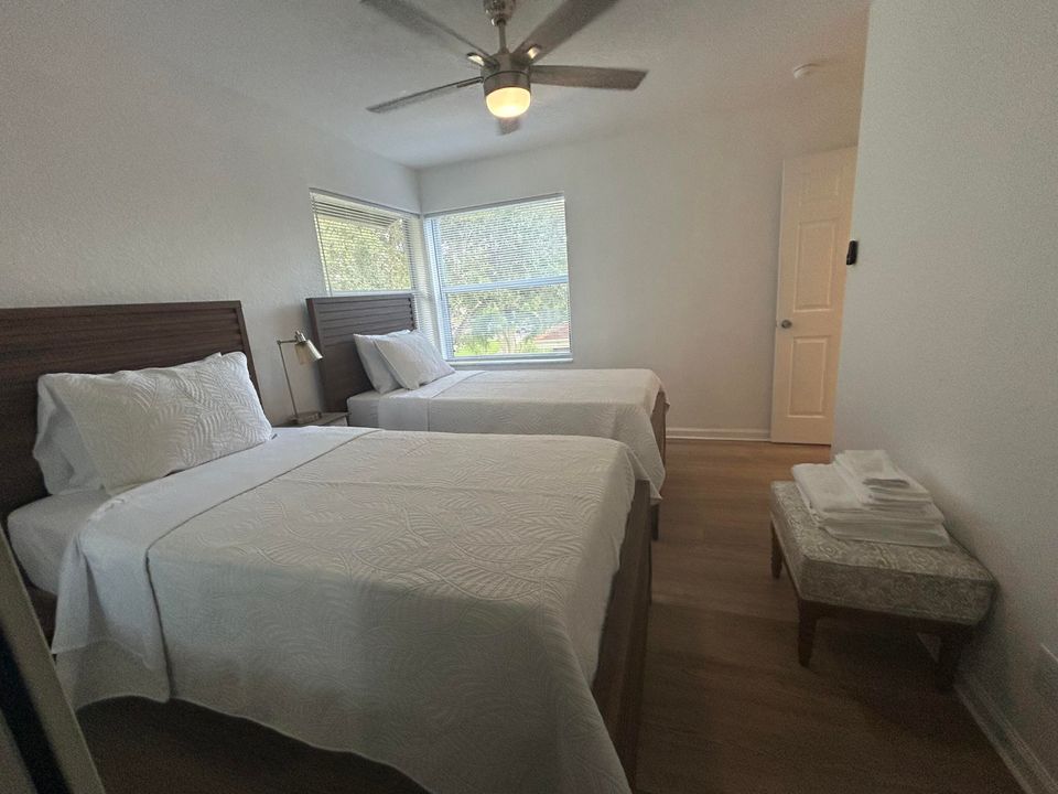 For Rent: $6,499 (3 beds, 2 baths, 1640 Square Feet)