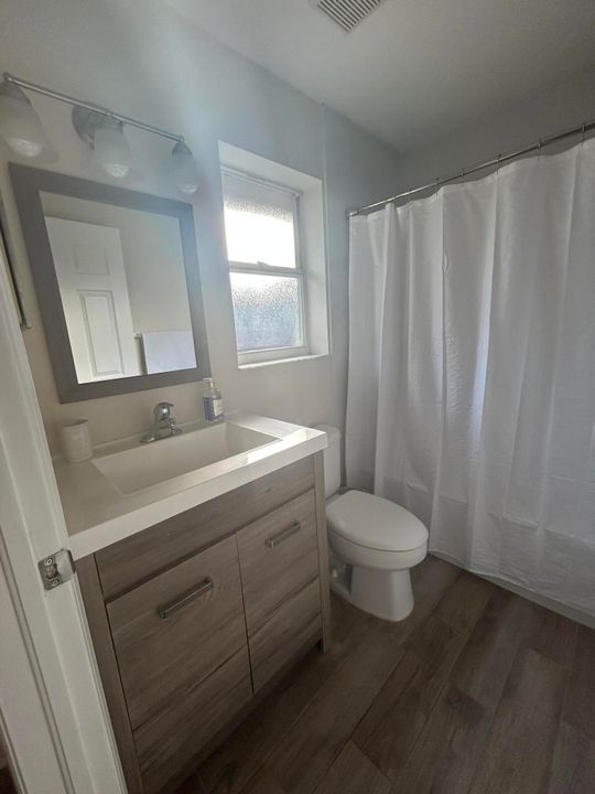 For Rent: $6,499 (3 beds, 2 baths, 1640 Square Feet)