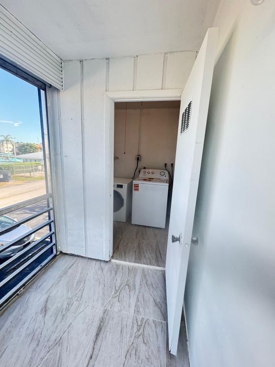 For Rent: $1,700 (1 beds, 1 baths, 760 Square Feet)