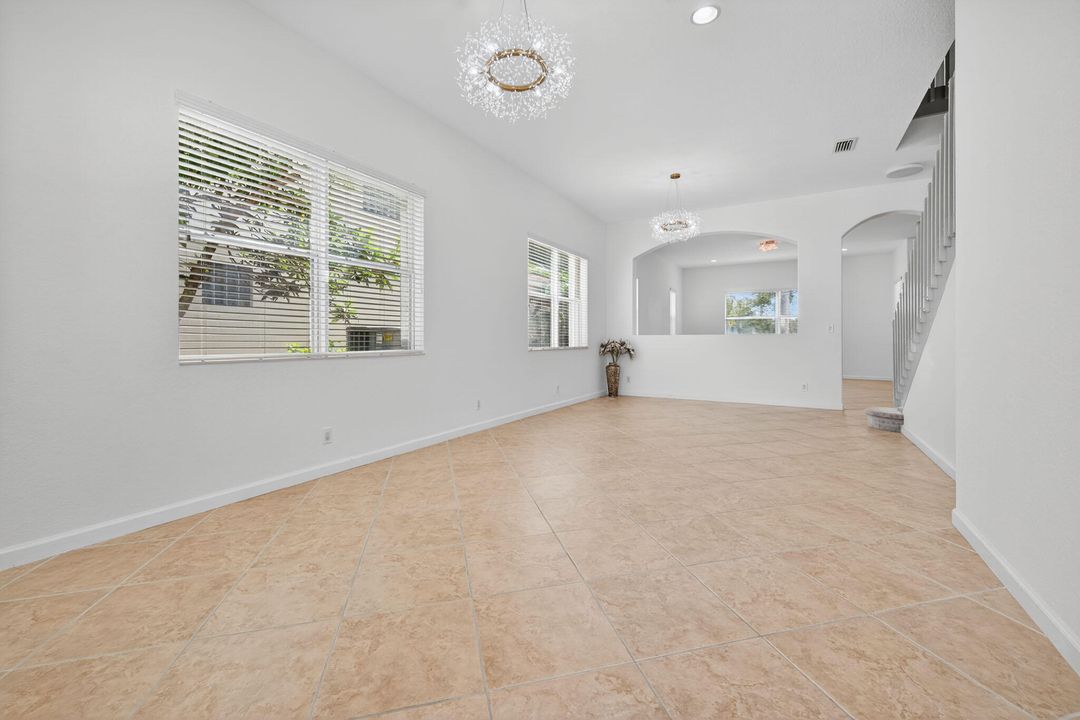 Active With Contract: $659,900 (5 beds, 3 baths, 3119 Square Feet)