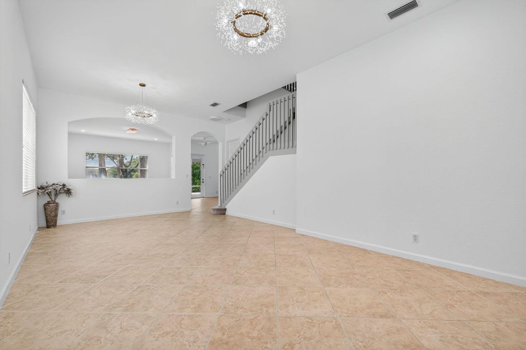 Active With Contract: $659,900 (5 beds, 3 baths, 3119 Square Feet)