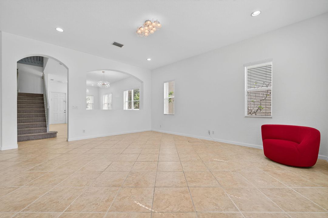 Active With Contract: $659,900 (5 beds, 3 baths, 3119 Square Feet)