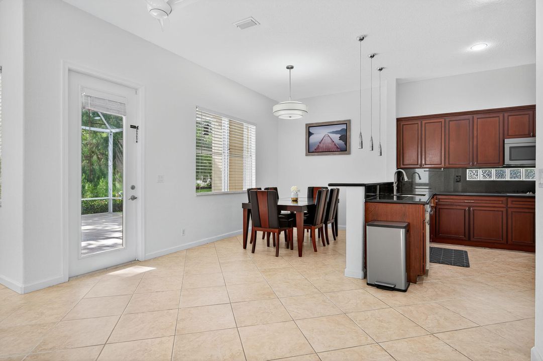 Active With Contract: $659,900 (5 beds, 3 baths, 3119 Square Feet)