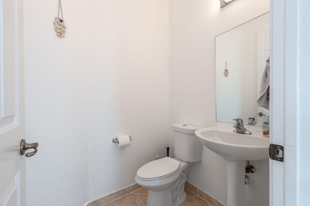 Active With Contract: $659,900 (5 beds, 3 baths, 3119 Square Feet)