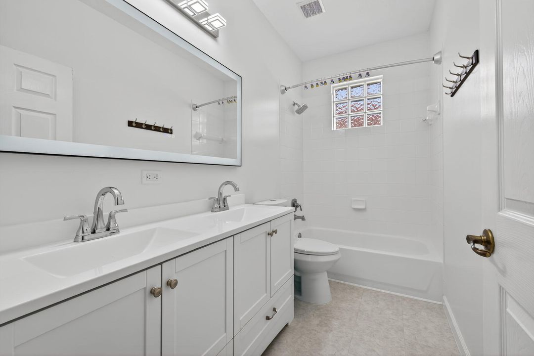 Active With Contract: $659,900 (5 beds, 3 baths, 3119 Square Feet)