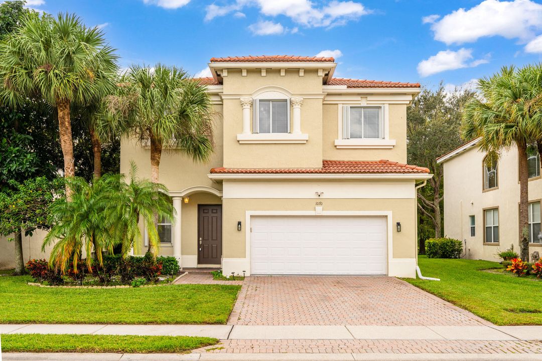 Active With Contract: $659,900 (5 beds, 3 baths, 3119 Square Feet)