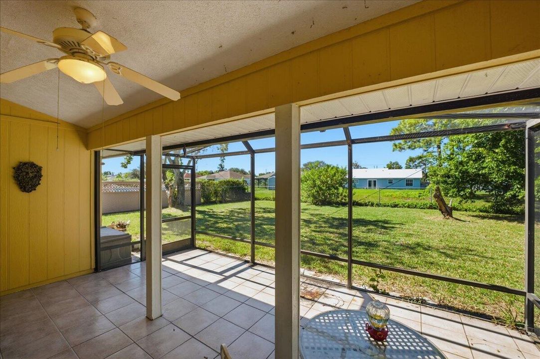 En Venta: $330,000 (3 camas, 2 baños, 1403 Pies cuadrados)