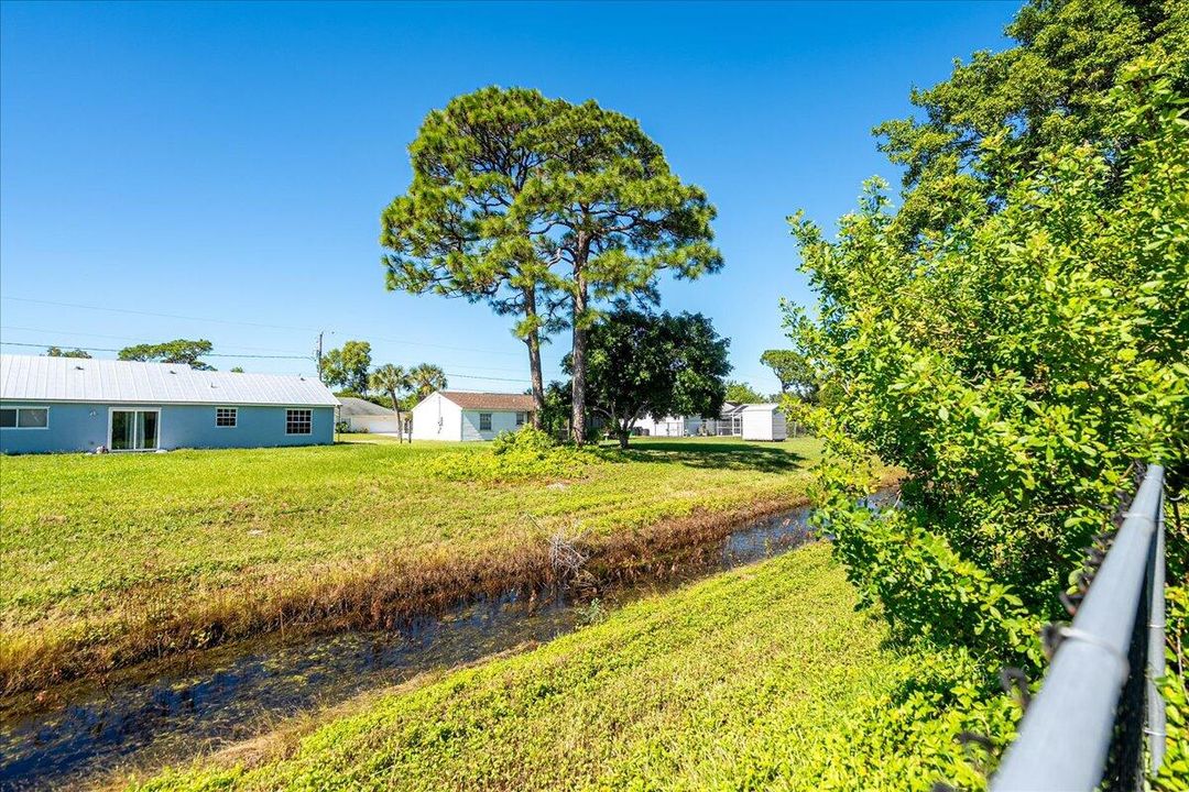 En Venta: $330,000 (3 camas, 2 baños, 1403 Pies cuadrados)