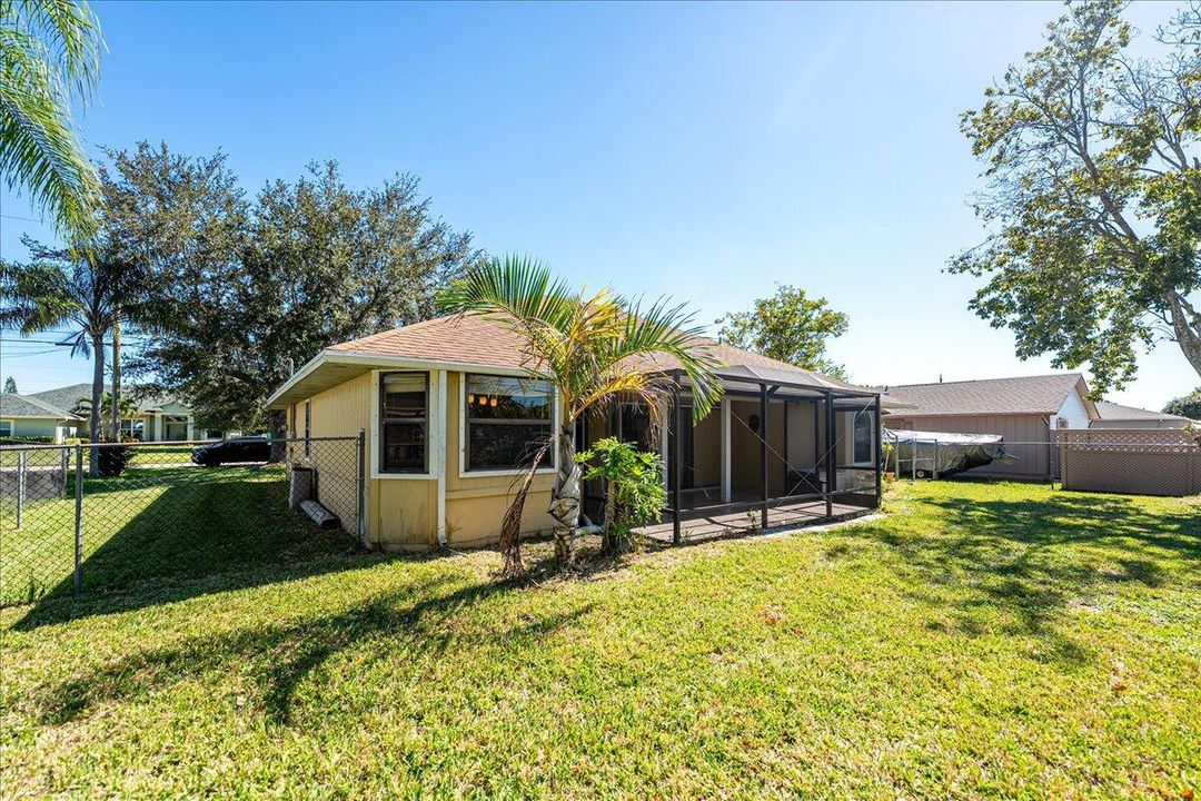 En Venta: $330,000 (3 camas, 2 baños, 1403 Pies cuadrados)