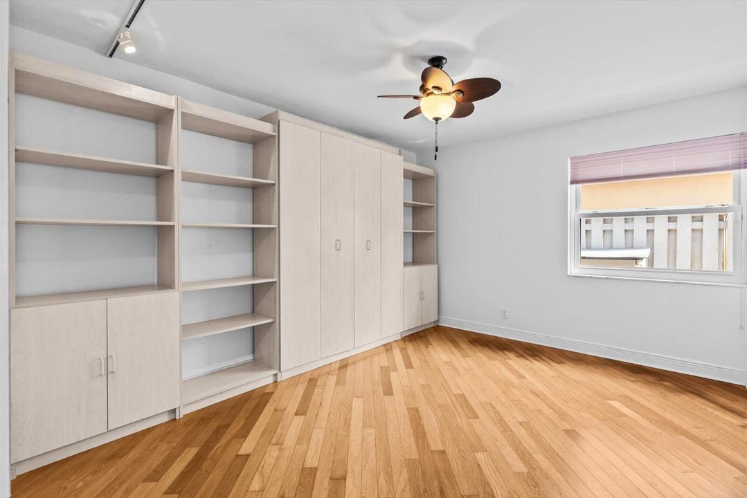 For Sale: $595,000 (3 beds, 2 baths, 1761 Square Feet)