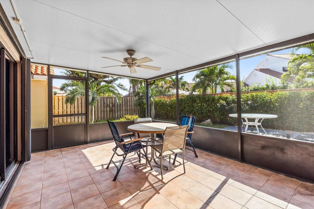 For Sale: $595,000 (3 beds, 2 baths, 1761 Square Feet)