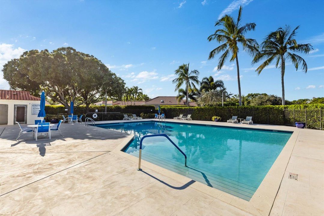 For Sale: $595,000 (3 beds, 2 baths, 1761 Square Feet)