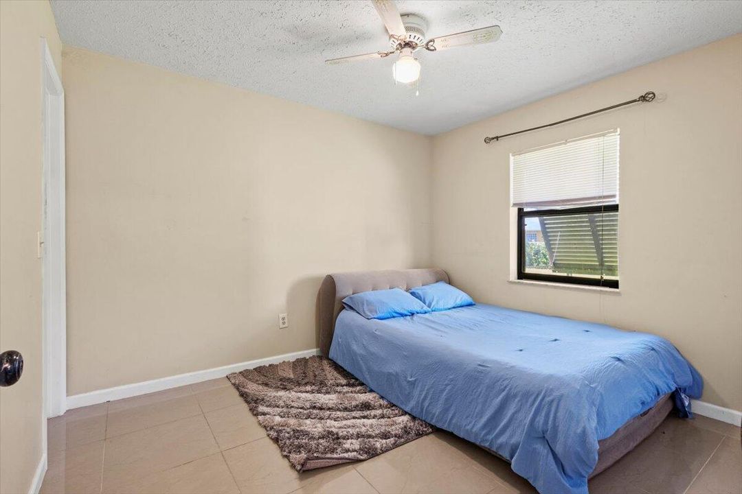 待售: $315,000 (3 贝兹, 2 浴室, 1095 平方英尺)