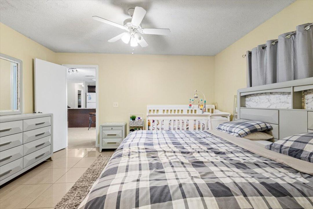 待售: $315,000 (3 贝兹, 2 浴室, 1095 平方英尺)