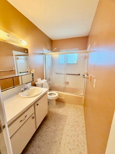 For Sale: $135,000 (2 beds, 2 baths, 895 Square Feet)