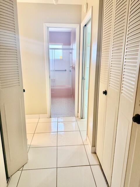 For Sale: $135,000 (2 beds, 2 baths, 895 Square Feet)