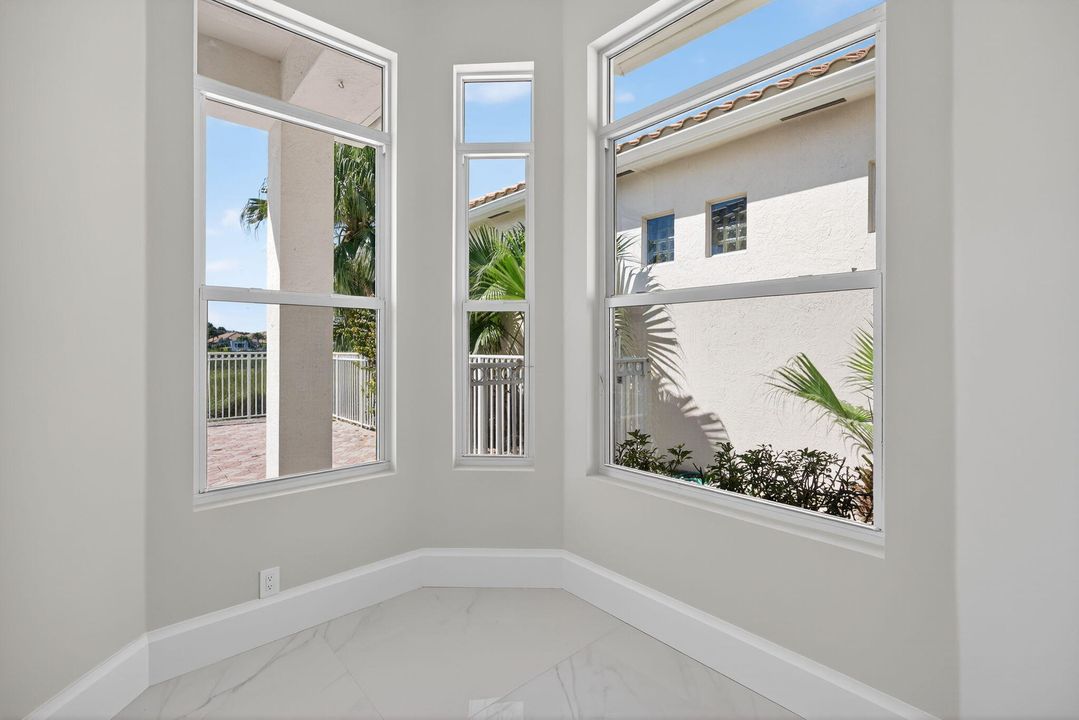 En Venta: $1,995,000 (5 camas, 4 baños, 3039 Pies cuadrados)