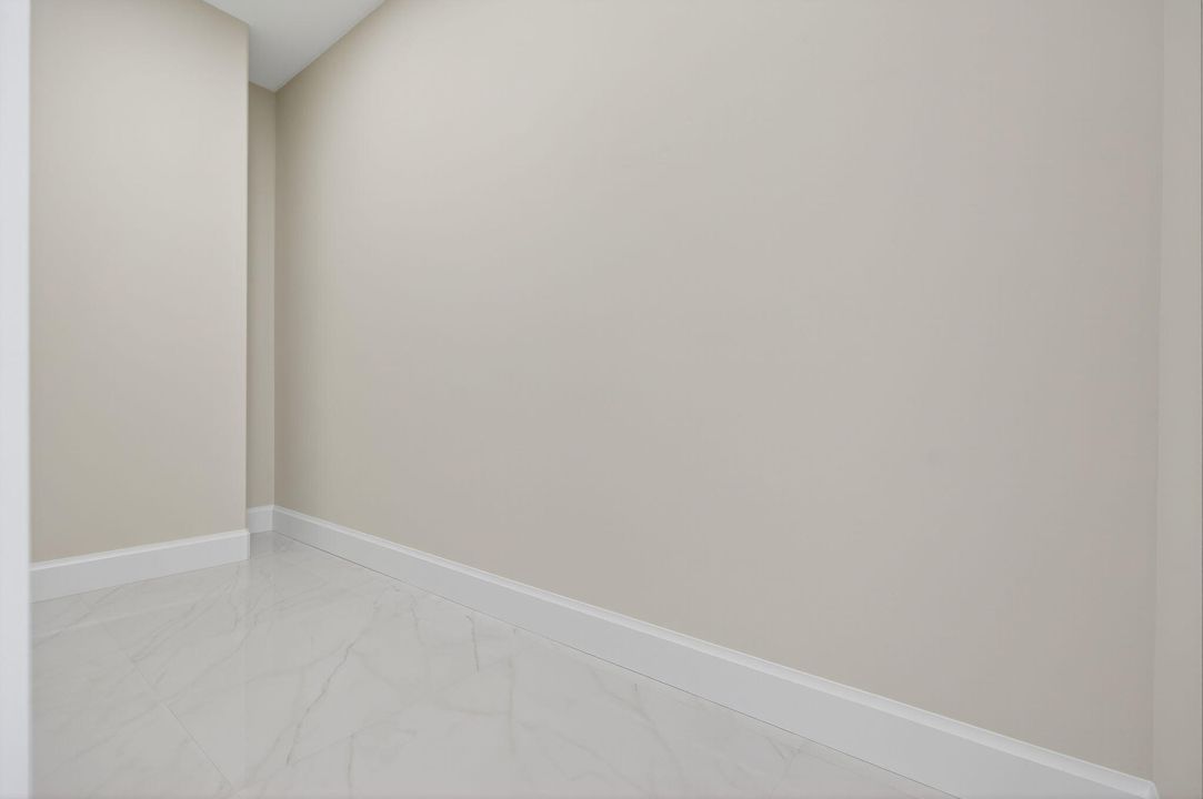 En Venta: $1,995,000 (5 camas, 4 baños, 3039 Pies cuadrados)