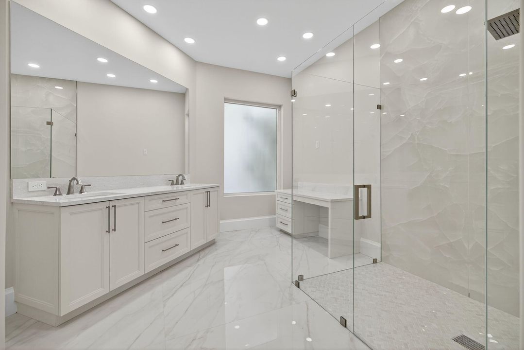 En Venta: $1,995,000 (5 camas, 4 baños, 3039 Pies cuadrados)