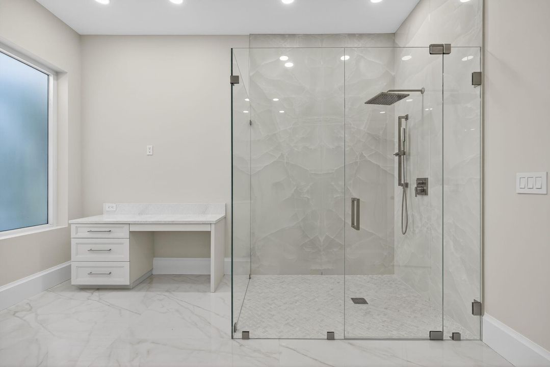 En Venta: $1,995,000 (5 camas, 4 baños, 3039 Pies cuadrados)