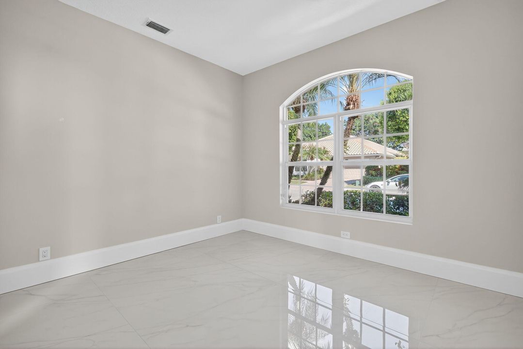 En Venta: $1,995,000 (5 camas, 4 baños, 3039 Pies cuadrados)