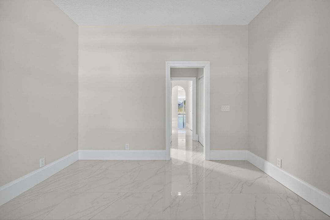 En Venta: $1,995,000 (5 camas, 4 baños, 3039 Pies cuadrados)