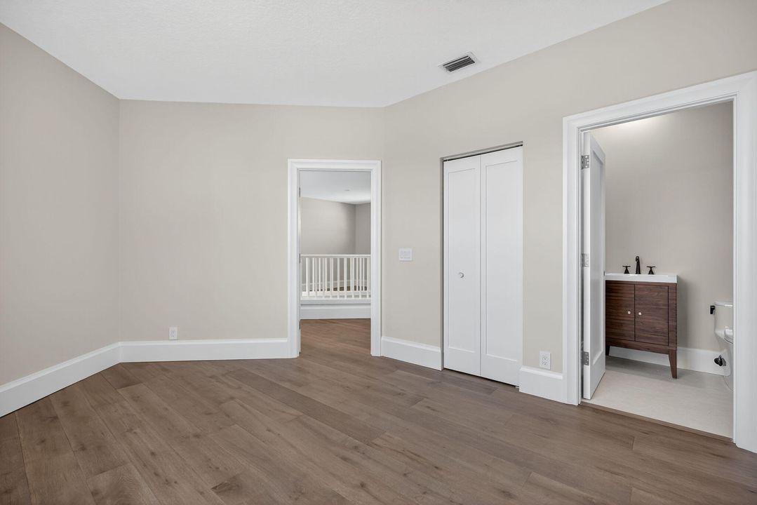 En Venta: $1,995,000 (5 camas, 4 baños, 3039 Pies cuadrados)