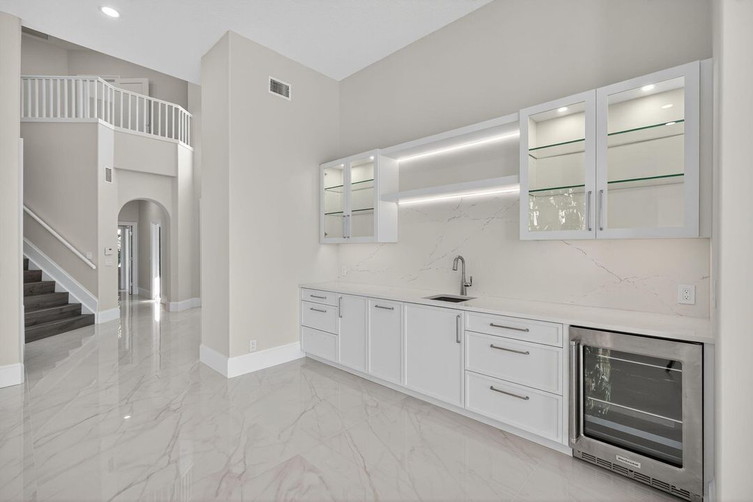 En Venta: $1,995,000 (5 camas, 4 baños, 3039 Pies cuadrados)