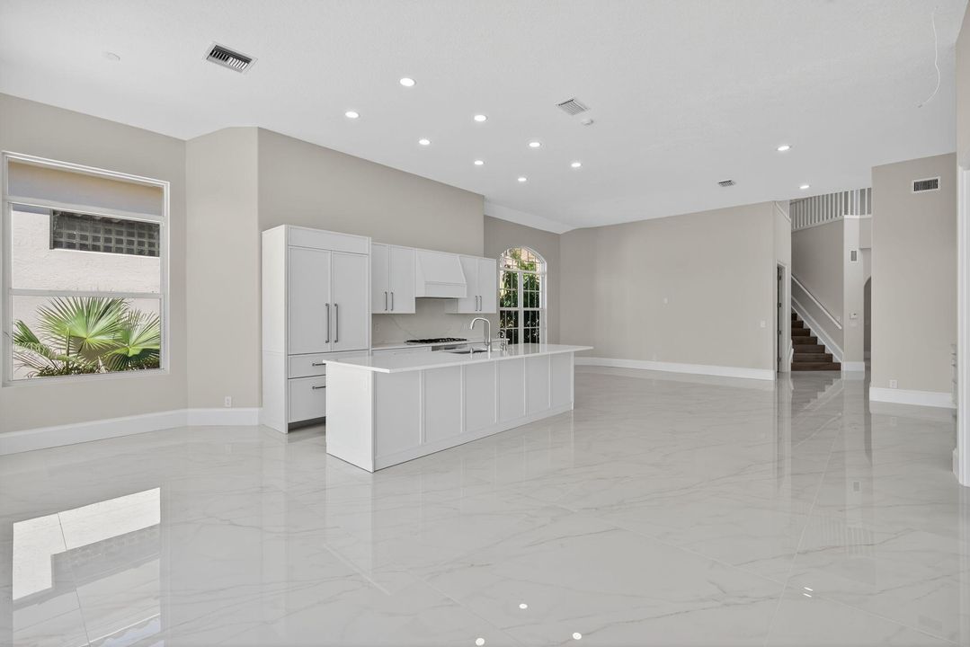 En Venta: $1,995,000 (5 camas, 4 baños, 3039 Pies cuadrados)