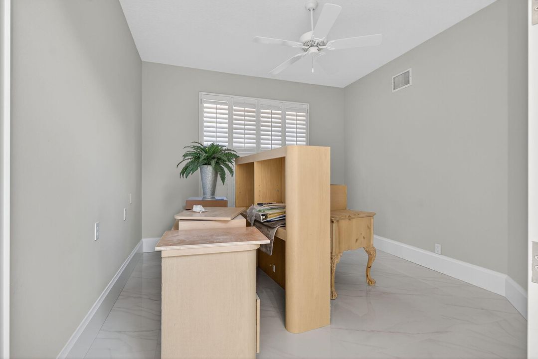 En Venta: $1,995,000 (5 camas, 4 baños, 3039 Pies cuadrados)