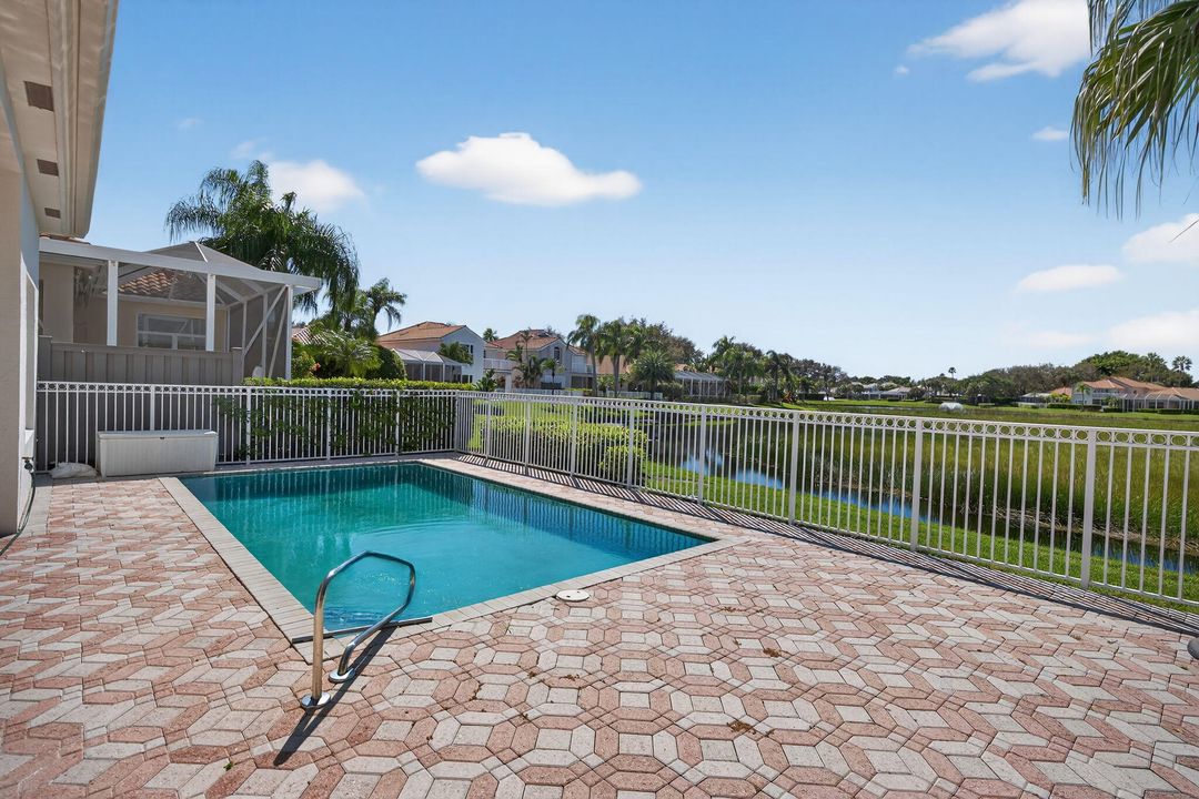 En Venta: $1,995,000 (5 camas, 4 baños, 3039 Pies cuadrados)