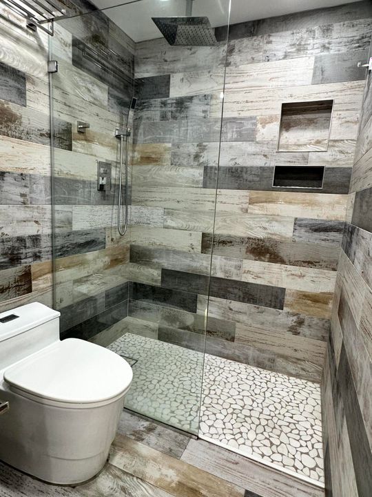 For Sale: $249,500 (2 beds, 2 baths, 1040 Square Feet)