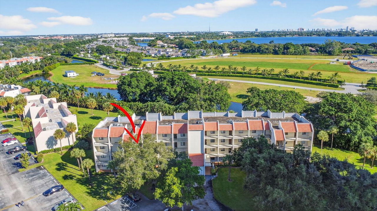 For Sale: $217,000 (2 beds, 2 baths, 1042 Square Feet)