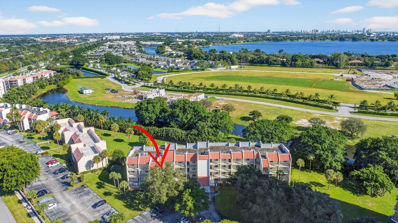 For Sale: $217,000 (2 beds, 2 baths, 1042 Square Feet)