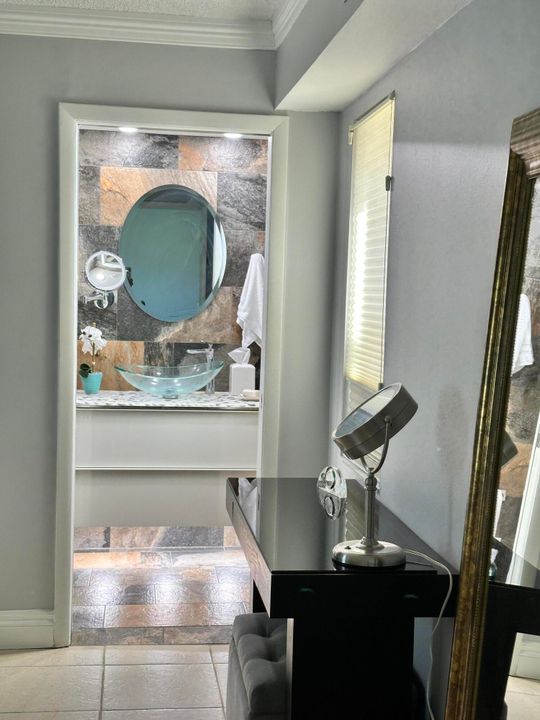 For Sale: $249,500 (2 beds, 2 baths, 1040 Square Feet)