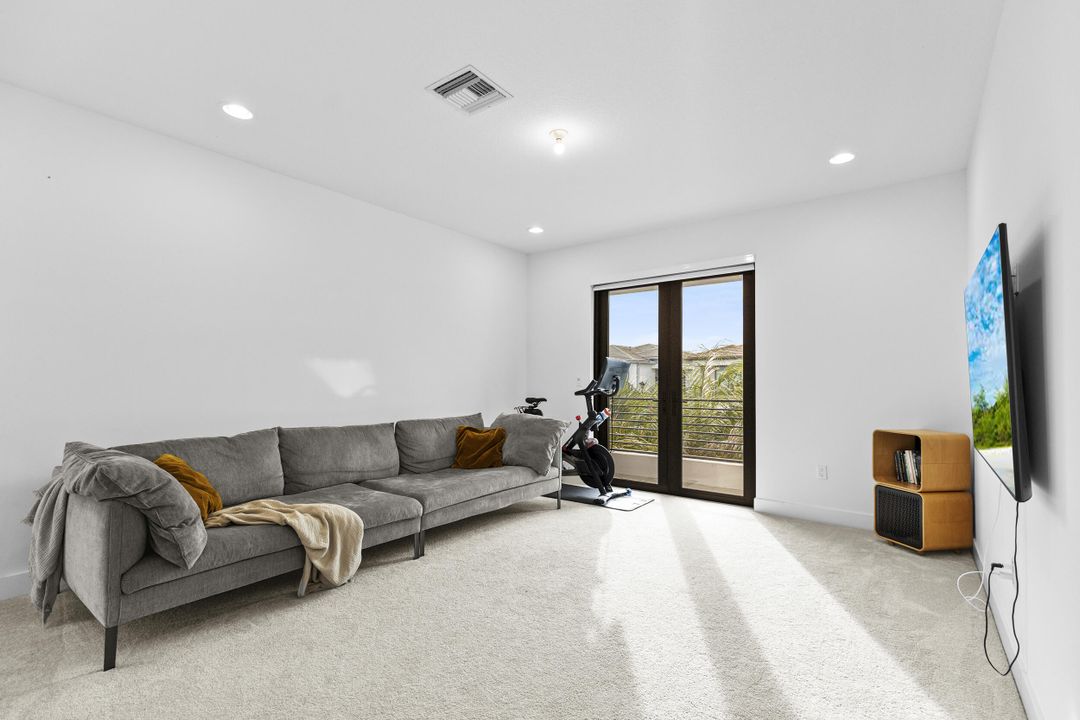 Activo con contrato: $1,699,000 (5 camas, 5 baños, 3888 Pies cuadrados)